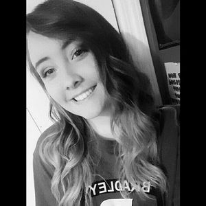 Meet your Posher, Caitlyn